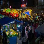 Suasana Festival Arakan Sahur 2026 di Kuala Tungkal, Sabtu (22/2/2026) malam, dipadati masyarakat yang antusias menyaksikan arak-arakan lampion dan atraksi peserta. Ramainya pengunjung turut membawa berkah bagi pedagang kaki lima di sepanjang rute kegiatan menjelang Ramadan 1447 H.