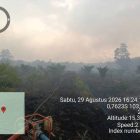 Karhutla melanda Parit Bingkok, Tanjabbar, Sabtu (29/8/2026). Asap tebal menyelimuti lahan yang terbakar.