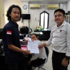 DPC GMNI Jambi saat menyampaikan laporan dugaan tindak pidana korupsi terkait pelaksanaan Program Fasilitas Pembangunan Kebun Masyarakat (FPKM) di Desa Dusun Mudo, Kecamatan Muara Papalik, Kabupaten Tanjung Jabung Barat, kepada Ditreskrimsus Polda Jambi, Senin (31/8/2026).